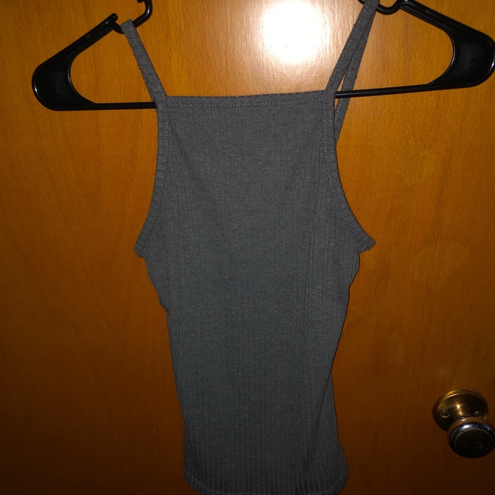 Two XS Ribbed Cropped Tanktops